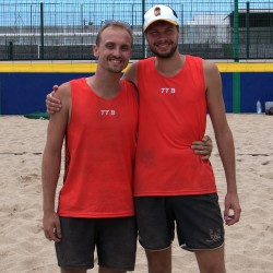 Débardeur FINAL 8 rouge TTB...